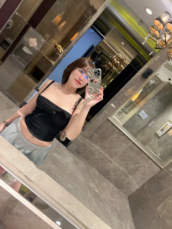 pploymuayy