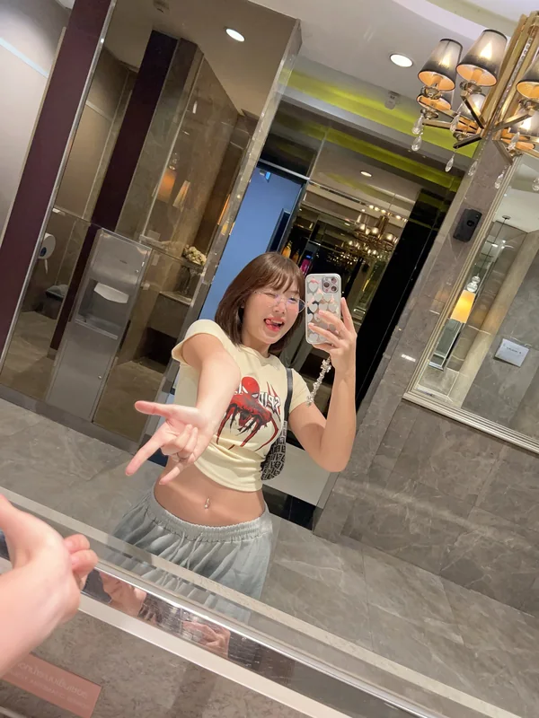 พลอยหมวย